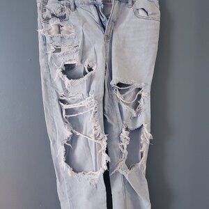 American Eagle Strigid womens jeans size 8 holy Regular fit
